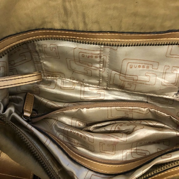 Army green and gold Guess shoulder bag - Picture 3 of 4